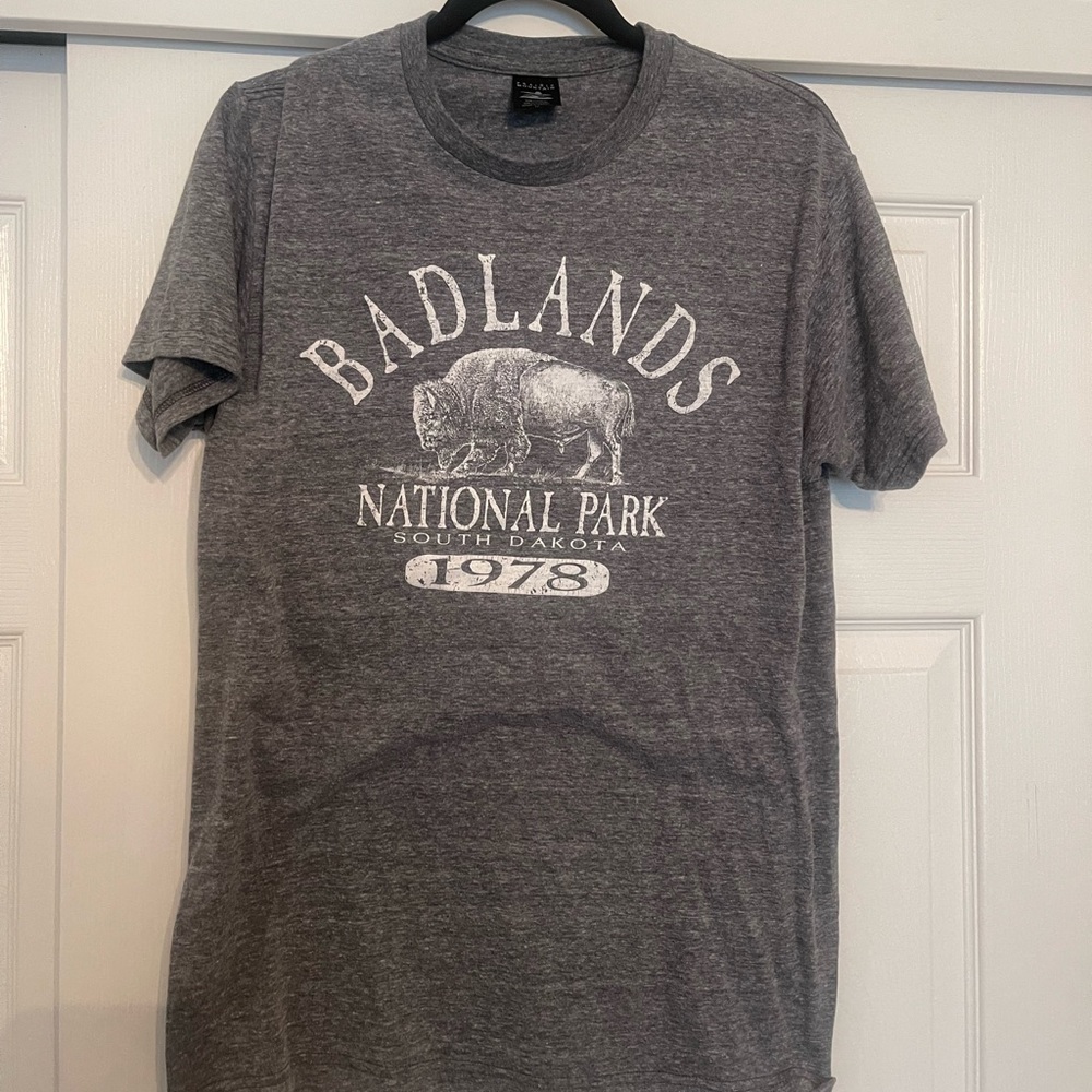Prairie Mountain Badlands National Park T shirt size: M